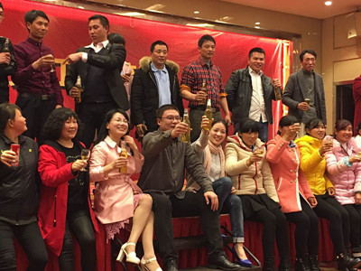 干杯啊朋友 干杯啊朋友